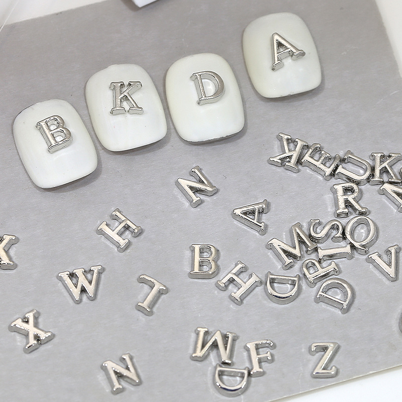 26 Pezzi Charm per Unghie 3D i - Art And Craft Letter Z recensione e prezzo